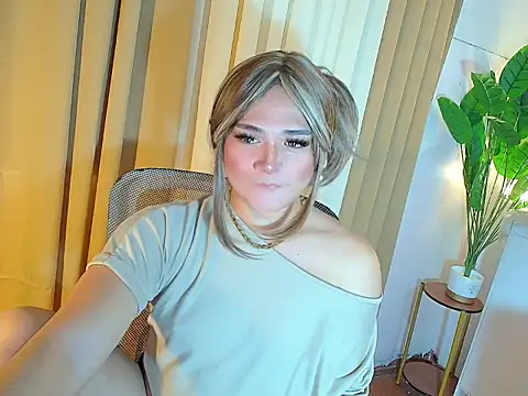 ScarletMoore online show from 04-21-26, 04:08