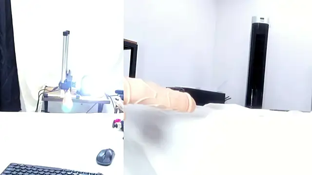  Lia  Stone online show from 02-19-26, 07:55