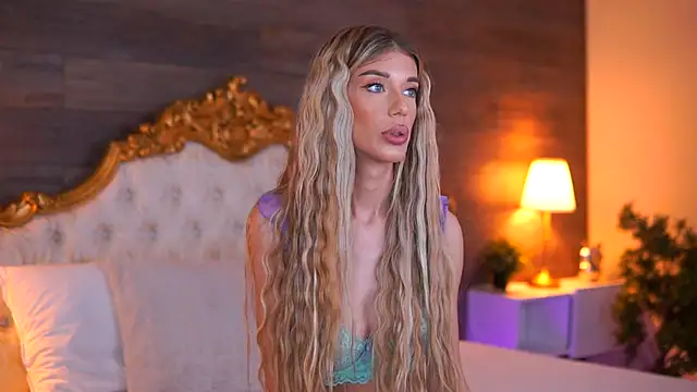 EllieRedd online show from 11-04-25, 09:57