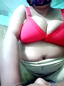 Snapshot of jenyfer709 chatting on 02-21-26, 12:12 jenyfer709 online show from 02-21-26, 12:12