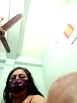 Snapshot of jenyfer709 chatting on 02-13-26, 10:26 jenyfer709 online show from 02-13-26, 10:26