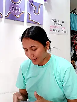 Snapshot of burbuja02 chatting on 10-11-25, 02:07 burbuja02 online show from 10-11-25, 02:07