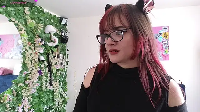 MiaVelvetDoll online show from 03-25-26, 03:11