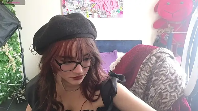 Snapshot of MiaVelvetDoll chatting on 04-22-26, 02:24 MiaVelvetDoll online show from 04-22-26, 02:24