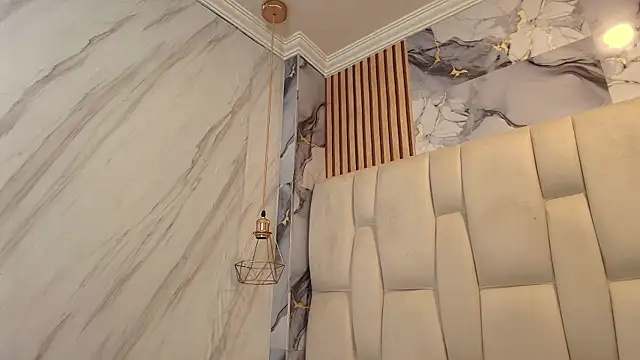 CharlotteSchmidtt online show from 10-04-25, 12:28