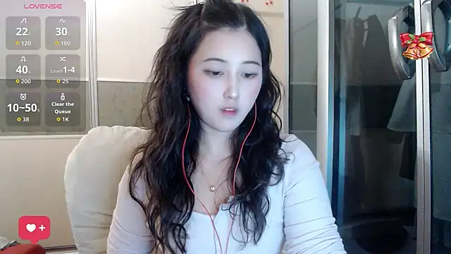 Snapshot of xx9938 chatting on 10-22-25, 02:38 xx9938 online show from 10-22-25, 02:38