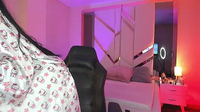 EmmaStonns online show from 11-27-25, 11:10