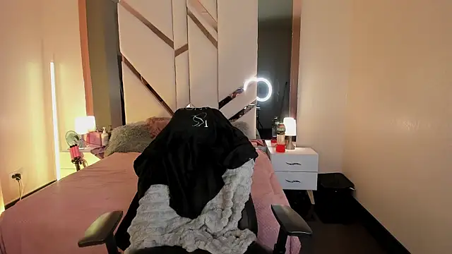 EmmaStonns online show from 03-10-26, 12:42