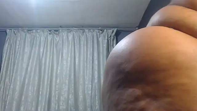 SEXYHUGEASS21 online show from 05-03-26, 03:48