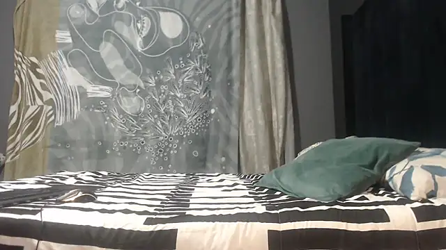 SEXYHUGEASS21 online show from 04-21-26, 04:30