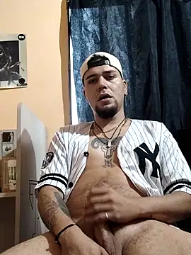 Snapshot of Juuaanp3 chatting on 10-15-25, 10:29 Juuaanp3 online show from 10-15-25, 10:29