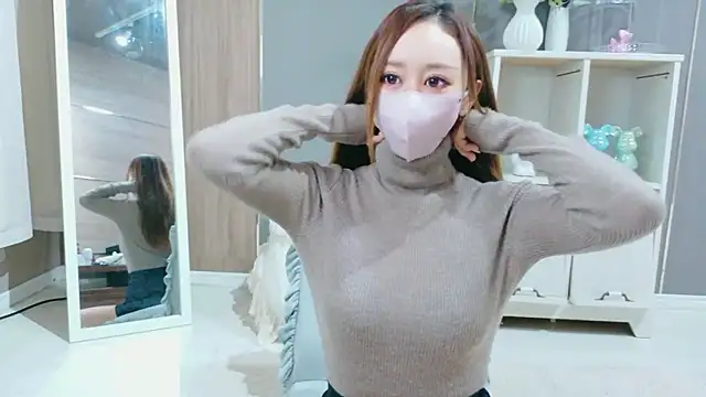 Snapshot of Xoxo__RUKA__xoxO chatting on 10-15-25, 05:17 Xoxo  RUKA  xoxO online show from 10-15-25, 05:17