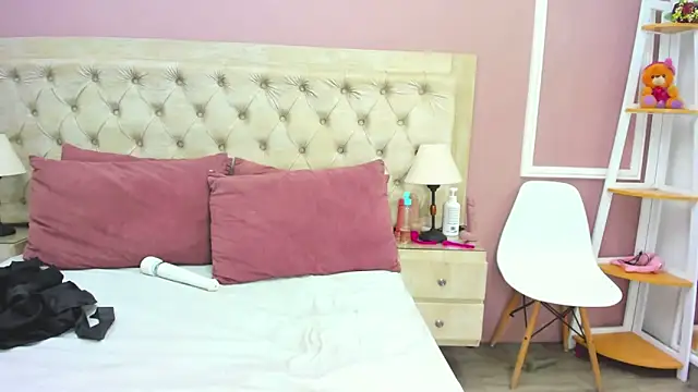 merlyaluna online show from 09-29-25, 02:34