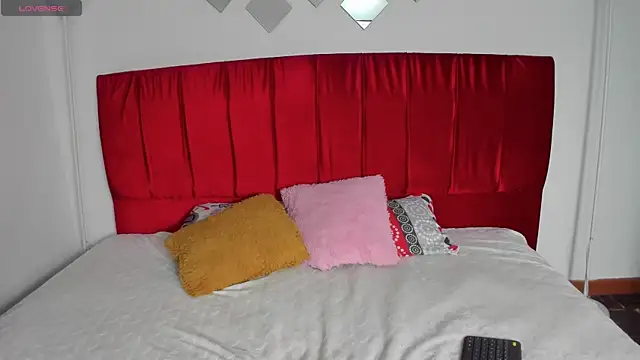 Snapshot of Electra__moon chatting on 12-05-25, 08:39 Electra moon online show from 12-05-25, 08:39