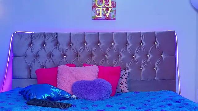 Snapshot of Electra__moon chatting on 02-03-26, 06:22 Electra moon online show from 02-03-26, 06:22