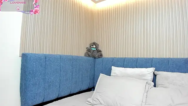 angel ponce online show from 04-10-26, 07:10