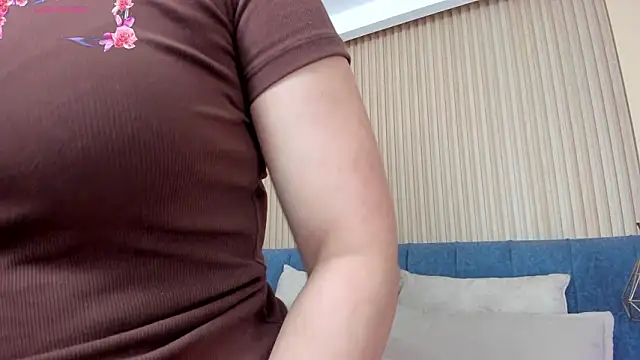 Snapshot of angel_ponce chatting on 02-27-26, 07:14 angel ponce online show from 02-27-26, 07:14