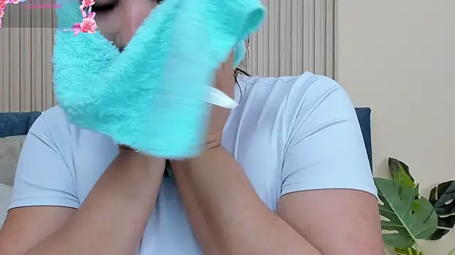 angel ponce online show from 10-18-25, 07:05