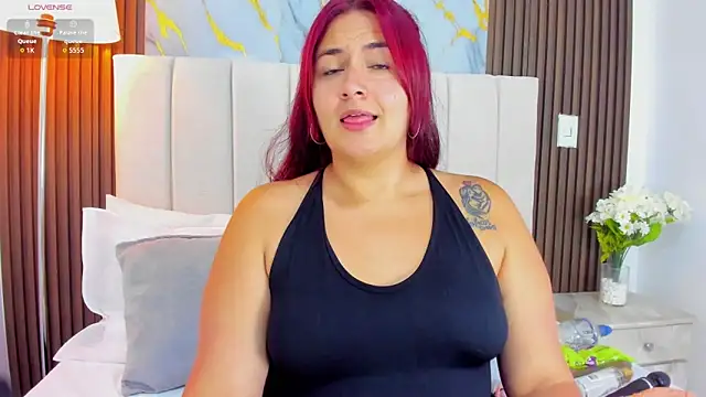 Victoria Guzman online show from 04-30-26, 04:25