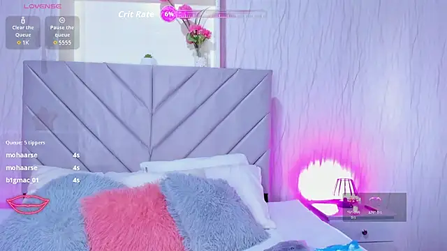 Victoria Guzman online show from 11-07-25, 04:44