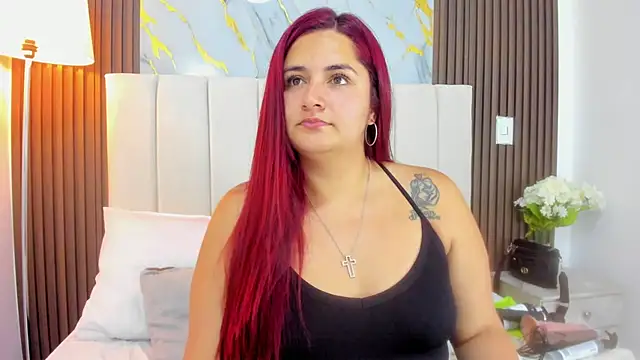 Snapshot of Victoria_Guzman chatting on 07-06-26, 05:37 Victoria Guzman online show from 07-06-26, 05:37