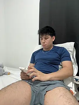 Snapshot of Axel_es chatting on 02-01-26, 08:18 Axel es online show from 02-01-26, 08:18