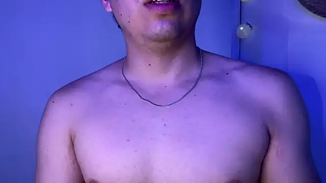 Snapshot of Axel_es chatting on 02-26-26, 01:11 Axel es online show from 02-26-26, 01:11