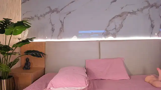 Snapshot of Celeste-Evanns chatting on 10-28-25, 08:08 Celeste-Evanns online show from 10-28-25, 08:08