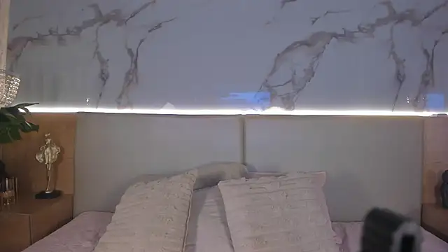 Snapshot of Celeste-Evanns chatting on 06-18-26, 08:14 Celeste-Evanns online show from 06-18-26, 08:14