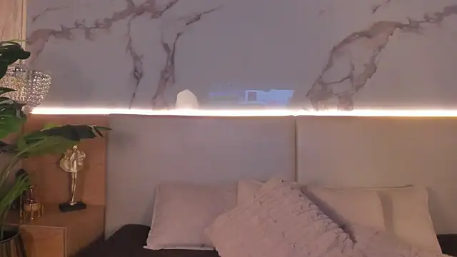 Snapshot of Celeste-Evanns chatting on 06-07-26, 10:15 Celeste-Evanns online show from 06-07-26, 10:15