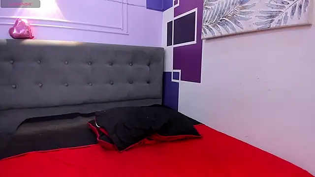 tiiny emilly online show from 10-06-25, 09:48