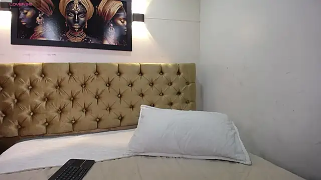 tiiny emilly online show from 11-02-25, 12:43