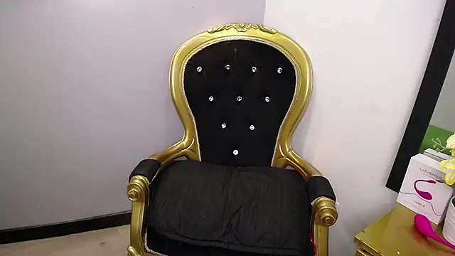 tiiny emilly online show from 11-14-25, 07:28