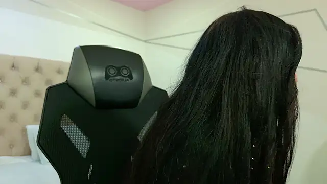 Snapshot of ChannelWhite_ chatting on 02-05-26, 07:53 ChannelWhite online show from 02-05-26, 07:53