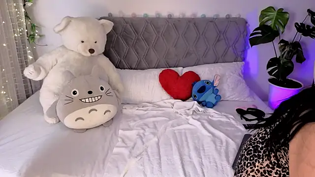 Ternura Prohibida online show from 11-06-25, 04:05