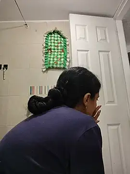 Snapshot of BasmaHernandez chatting on 07-16-26, 02:47 BasmaHernandez online show from 07-16-26, 02:47