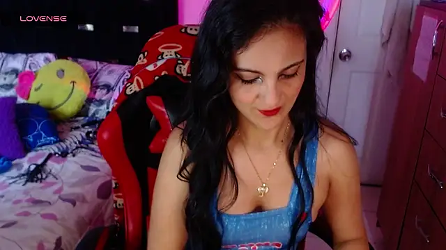 Snapshot of BasmaHernandez chatting on 05-27-26, 02:24 BasmaHernandez online show from 05-27-26, 02:24