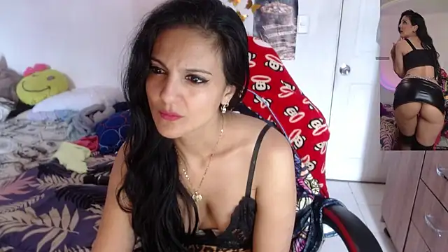 Snapshot of BasmaHernandez chatting on 05-12-26, 04:35 BasmaHernandez online show from 05-12-26, 04:35