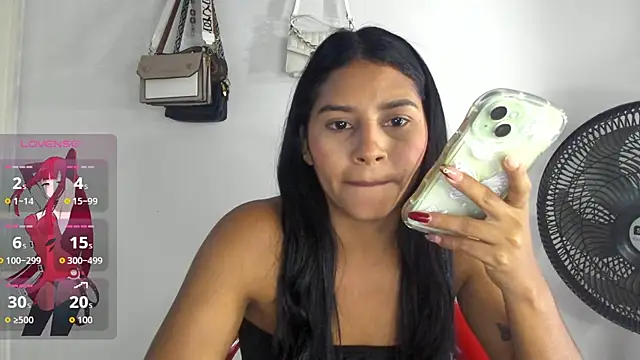 Snapshot of karlys01 chatting on 10-01-25, 01:11 karlys01 online show from 10-01-25, 01:11