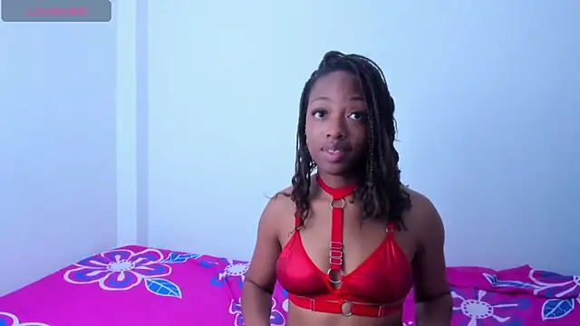 Snapshot of ElisabettaMonroy chatting on 02-16-26, 05:00 ElisabettaMonroy online show from 02-16-26, 05:00