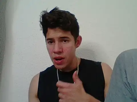 Maxtaylor18 online show from 10-17-25, 02:15