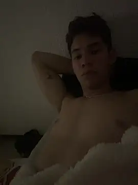 Maxtaylor18 online show from 10-09-25, 05:52