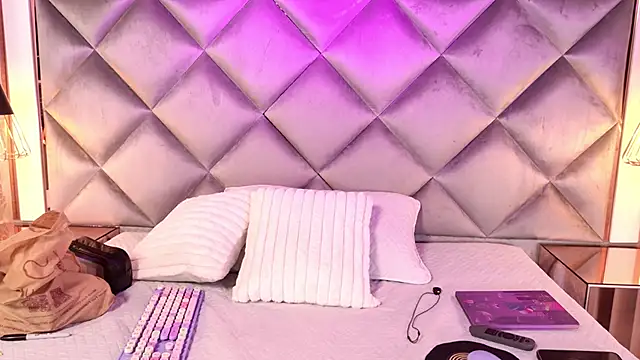 gemma sm online show from 10-29-25, 03:16