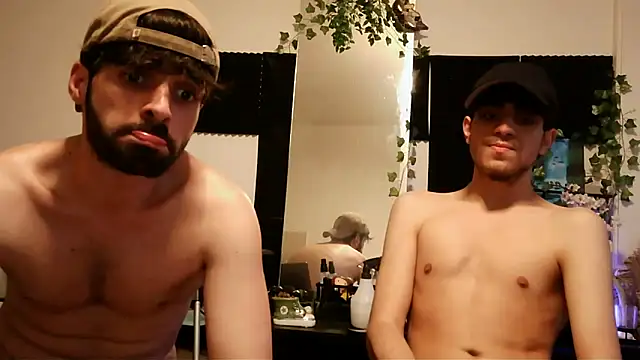 young swisscouple online show from 04-17-26, 06:33