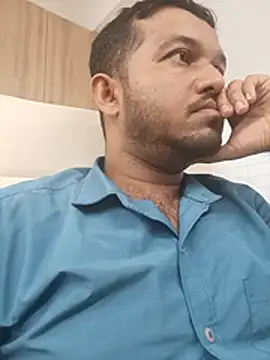 Snapshot of VJ17 chatting on 10-16-25, 11:51 VJ17 online show from 10-16-25, 11:51