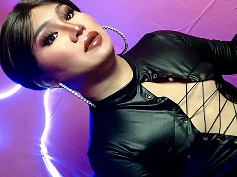 Snapshot of pretty_lassy chatting on 12-19-25, 05:59 pretty lassy online show from 12-19-25, 05:59