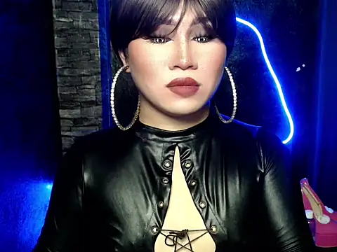 Snapshot of pretty_lassy chatting on 10-15-25, 04:48 pretty lassy online show from 10-15-25, 04:48