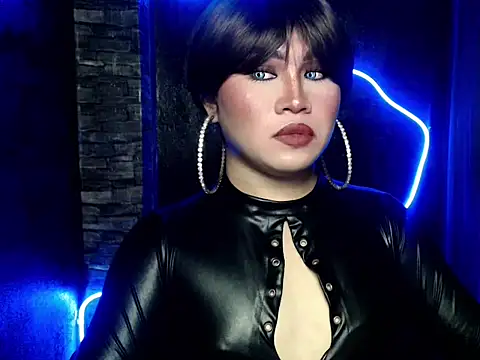 Snapshot of pretty_lassy chatting on 09-21-25, 07:02 pretty lassy online show from 09-21-25, 07:02