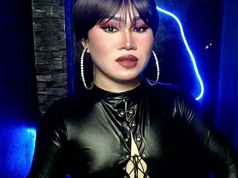 Snapshot of pretty_lassy chatting on 10-17-25, 06:50 pretty lassy online show from 10-17-25, 06:50