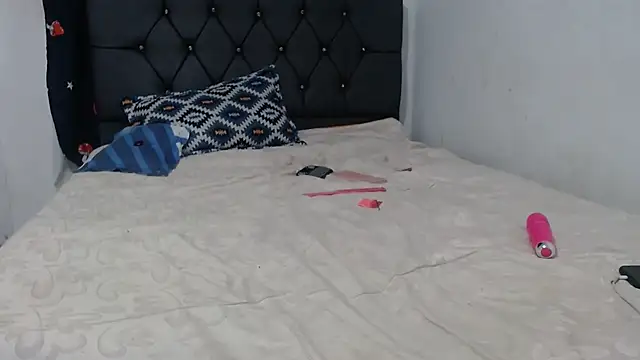 Angeliicaxx online show from 09-30-25, 04:18